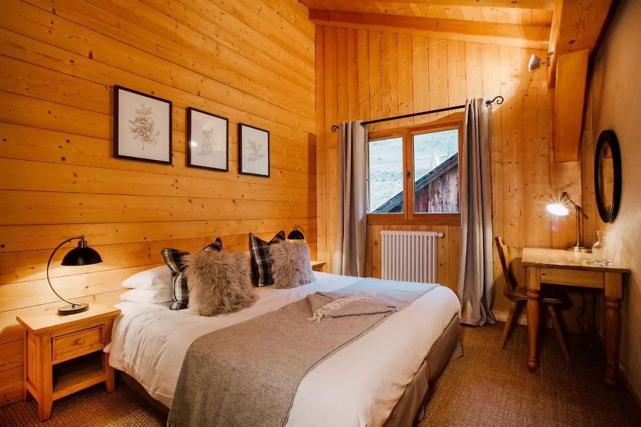 Ferme A Jules - Stunning Farmhouse Sleeps Up To 26 Montriond 0*,