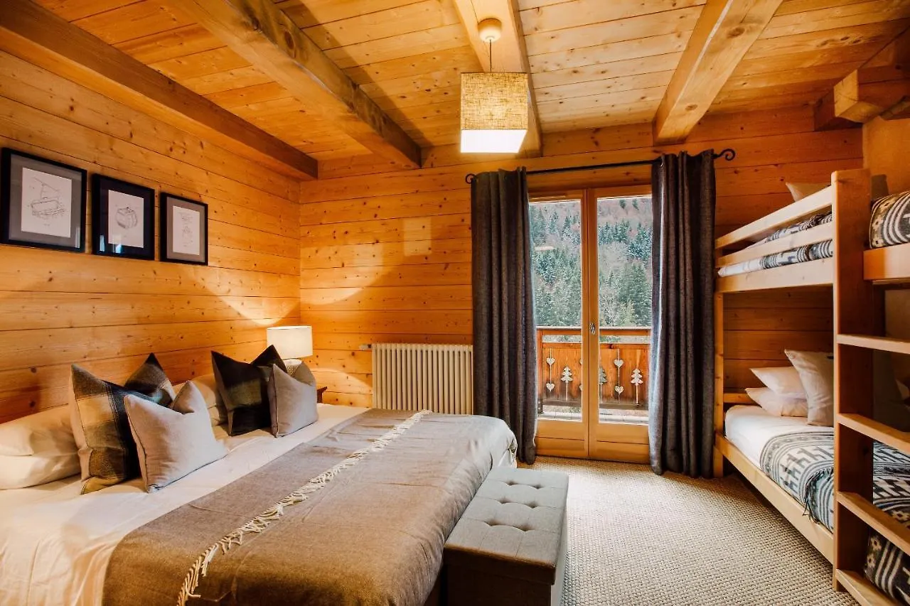 Ferme A Jules - Stunning Farmhouse Sleeps Up To 26 Montriond 0*,