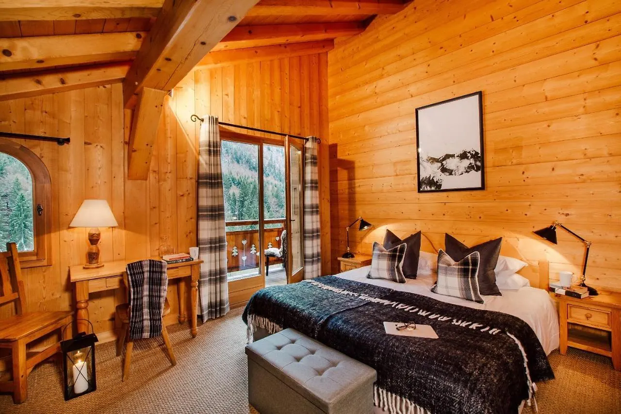 Ferme A Jules - Stunning Farmhouse Sleeps Up To 26 Montriond Chalet
