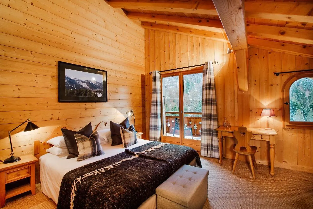 Ferme A Jules - Stunning Farmhouse Sleeps Up To 26 Montriond 0*,  France