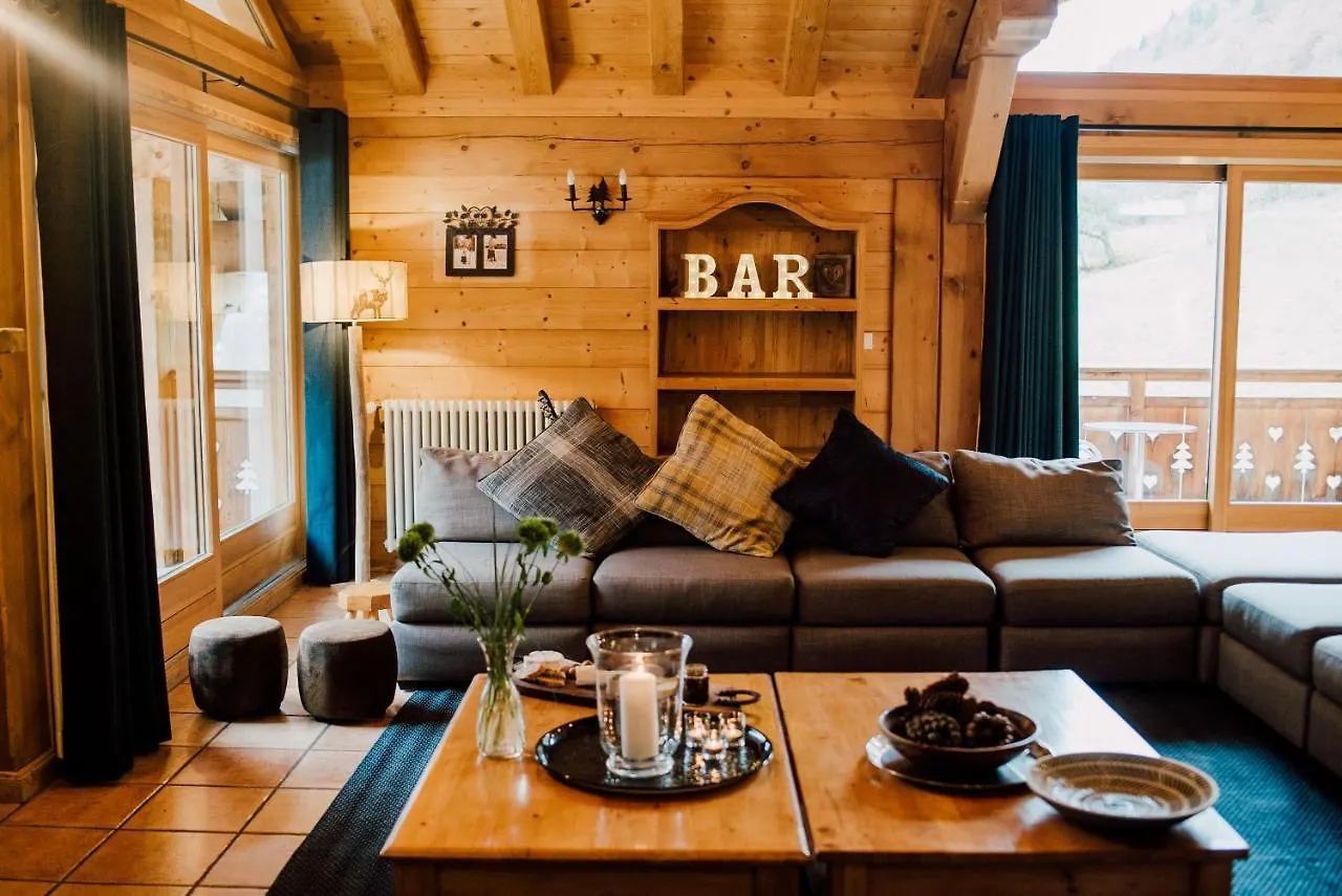 Ferme A Jules - Stunning Farmhouse Sleeps Up To 26 Montriond Chalet