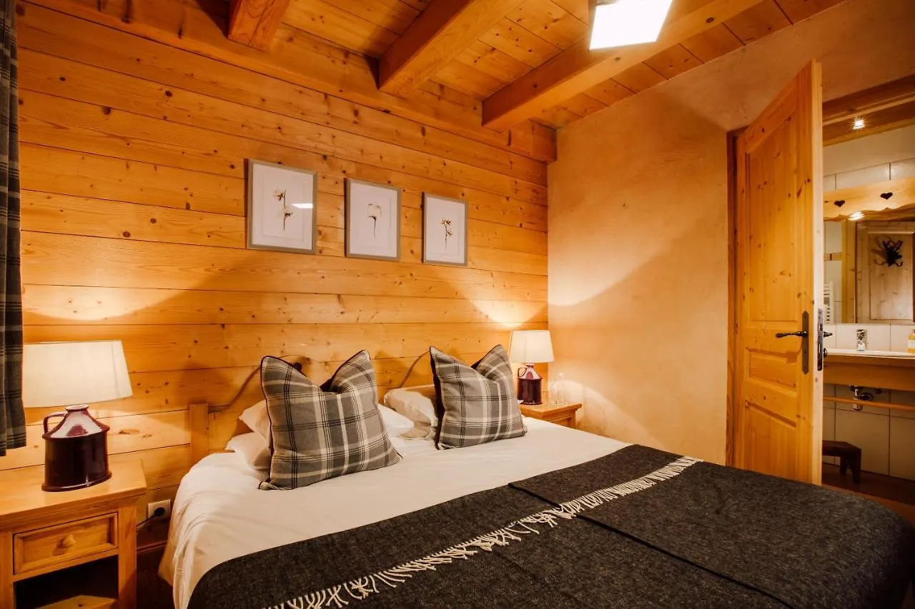 Chalet Ferme A Jules - Stunning Farmhouse Sleeps Up To 26 Montriond France
