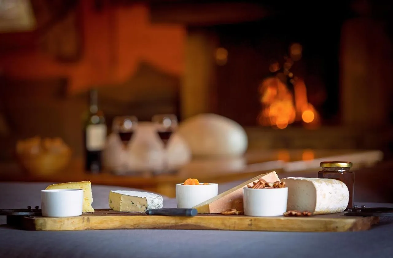 Ferme A Jules - Stunning Farmhouse Sleeps Up To 26 Montriond Chalet