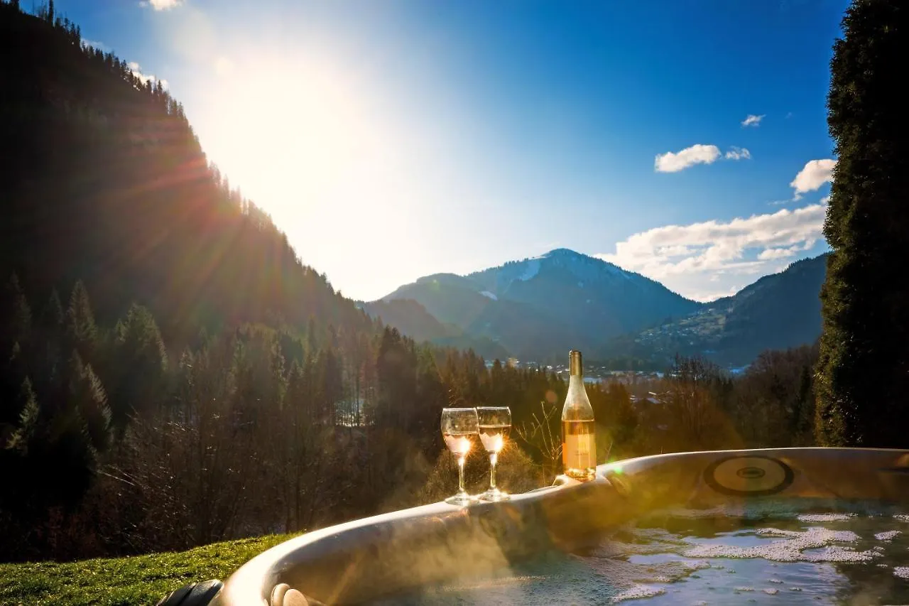 Ferme A Jules - Stunning Farmhouse Sleeps Up To 26 Montriond