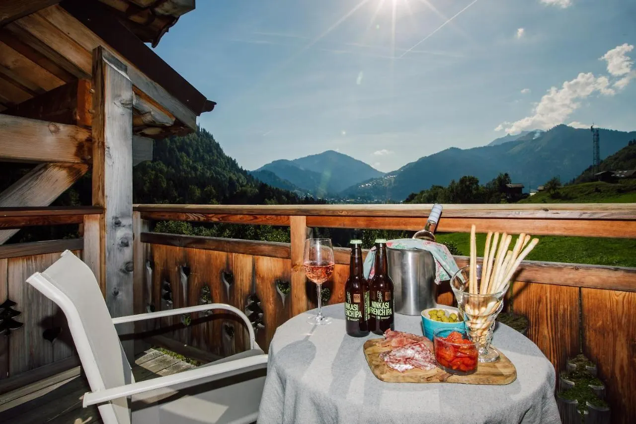 Ferme A Jules - Stunning Farmhouse Sleeps Up To 26 Montriond