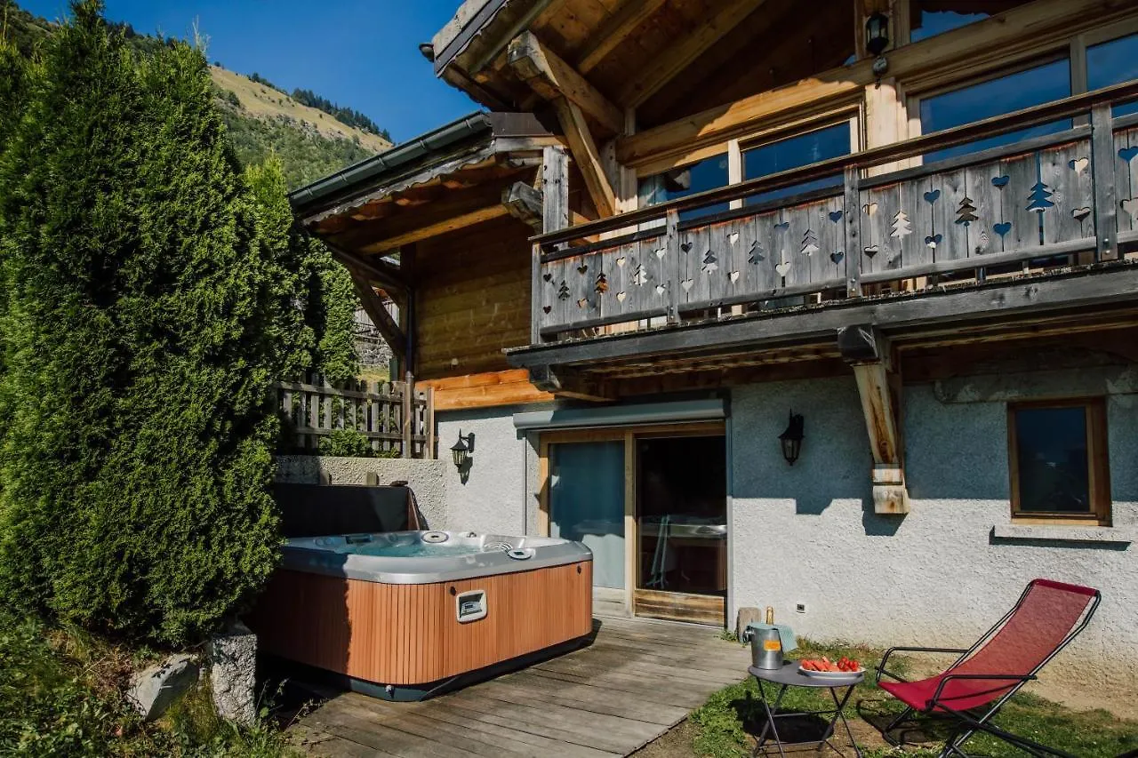 Chalet Ferme A Jules - Stunning Farmhouse Sleeps Up To 26 Montriond France