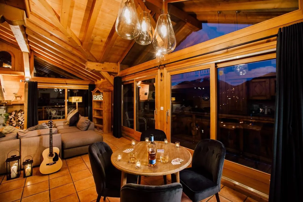 Chalet Ferme A Jules - Stunning Farmhouse Sleeps Up To 26 Montriond